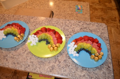 Snack trays for the kids, inspired by Aunt Becky